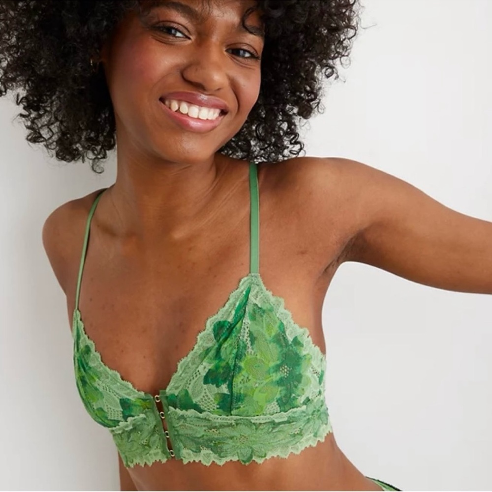 🍀Green Lace Bralette